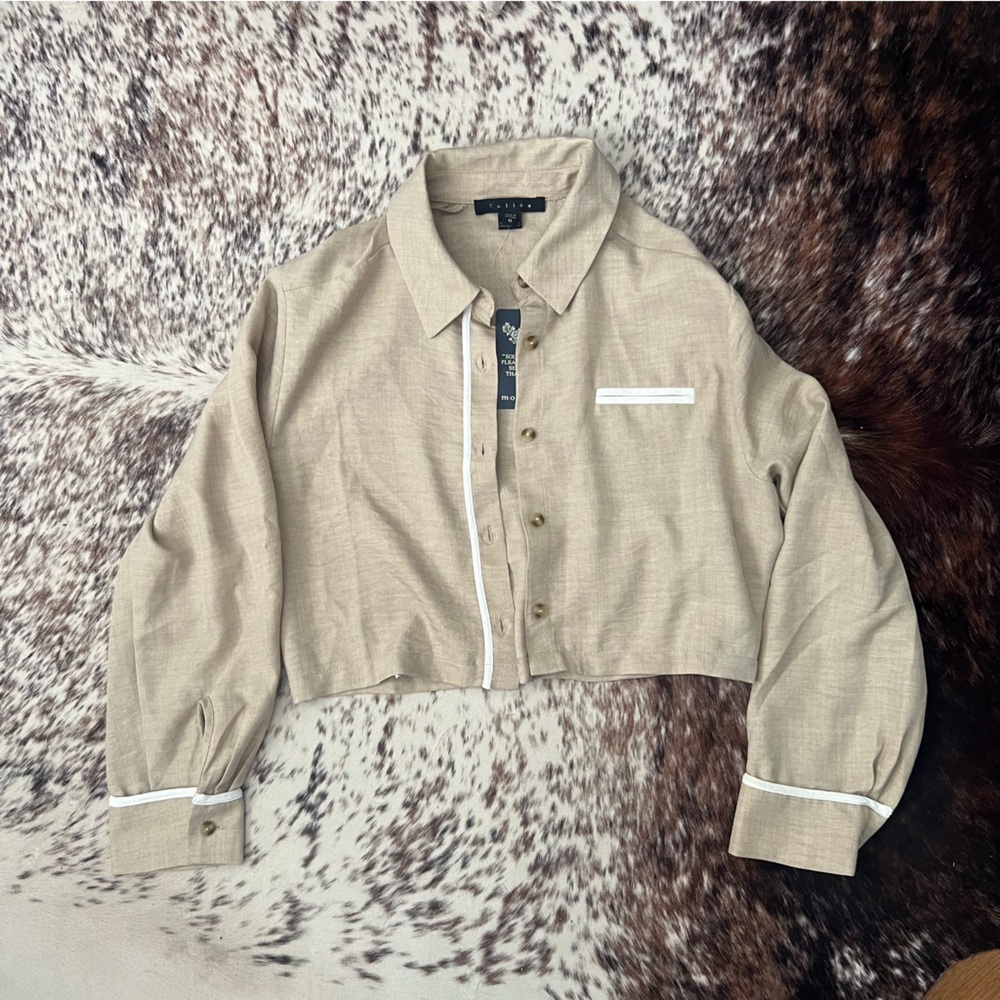 Cropped Tan Button-Up Shirt with White Trim